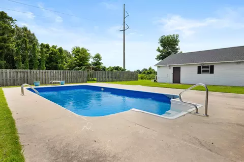 Exterior - 13298 Dixie Ln, Trumann, AR 72472 photo 5 of 9
