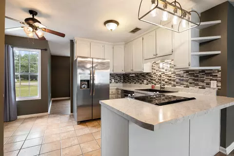 Kitchen - 13298 Dixie Ln, Trumann, AR 72472 photo 1 of 4