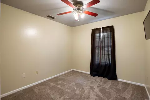 Bedroom - 13298 Dixie Ln, Trumann, AR 72472 photo 4 of 4