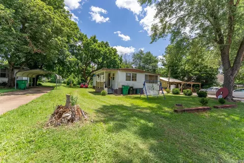 Exterior - 425 Monroe St, Thayer, MO 65791 photo 3 of 12