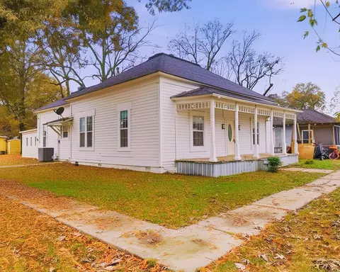 628 E 2nd St, Stuttgart, AR 72160