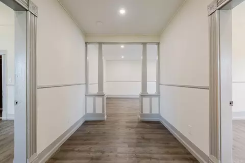 Entry Way - 628 E 2nd St, Stuttgart, AR 72160 photo 1 of 2