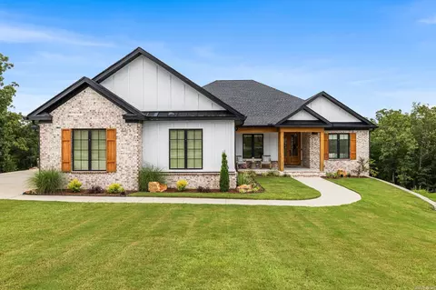 624 Feldspar Dr, Sherwood, AR 72120
