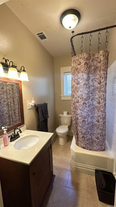 Bath - 312 W Pine St, Warren, AR 71671 photo 1 of 4