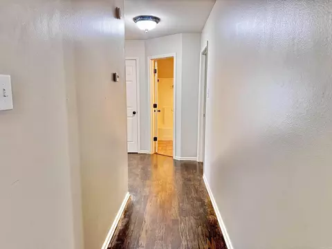 Entry Way - 44 Bent Tree Dr, Cabot, AR 72023 photo 1 of 2