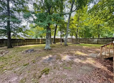 Exterior - 44 Bent Tree Dr, Cabot, AR 72023 photo 3 of 5