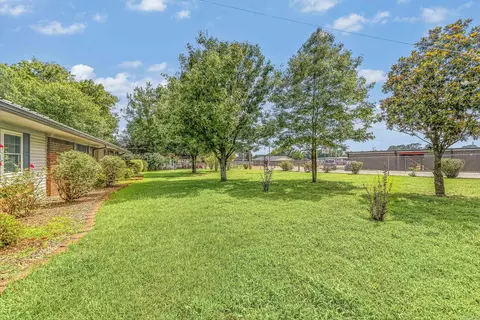 Exterior - 204 Isbell St, Horatio, AR 71842 photo 8 of 16