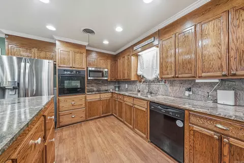 Kitchen - 204 Isbell St, Horatio, AR 71842 photo 3 of 4