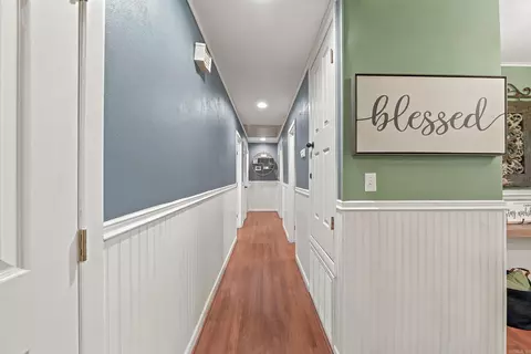 Entry Way - 204 Isbell St, Horatio, AR 71842 photo 2 of 2