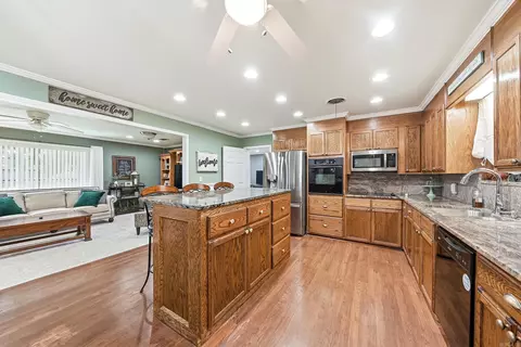 Kitchen - 204 Isbell St, Horatio, AR 71842 photo 2 of 4