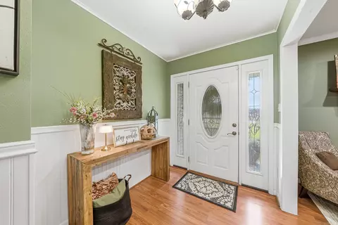 Entry Way - 204 Isbell St, Horatio, AR 71842 photo 1 of 2