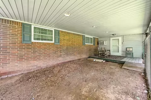 Exterior - 204 Isbell St, Horatio, AR 71842 photo 11 of 16