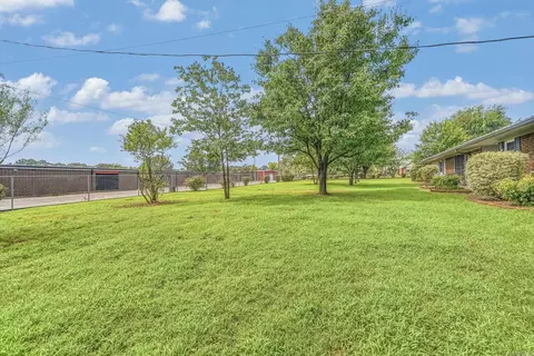 Exterior - 204 Isbell St, Horatio, AR 71842 photo 9 of 16