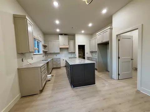 Kitchen - 5844 Falcon Cv, Alexander, AR 72002 photo 1 of 3