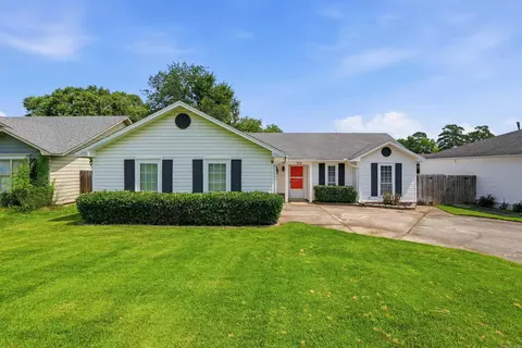 900 Edgewood Dr, Bryant, AR 72022