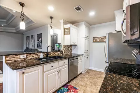 Kitchen - 22 Mulberry Loop, Ward, AR 72176 photo 2 of 2