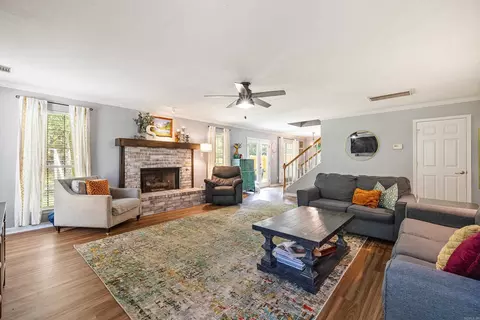 Living - 1015 Lyledale Rd, Benton, AR 72019 photo 1 of 4