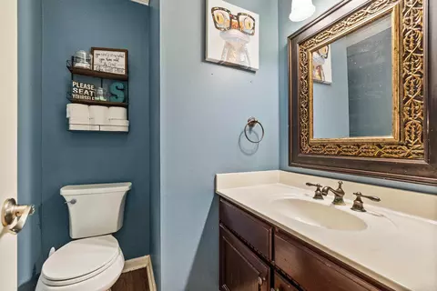 Bath - 1015 Lyledale Rd, Benton, AR 72019 photo 1 of 5