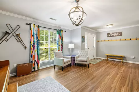 Entry Way - 1015 Lyledale Rd, Benton, AR 72019 photo 3 of 7