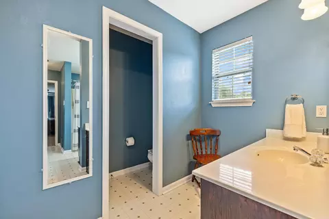 Bath - 1015 Lyledale Rd, Benton, AR 72019 photo 4 of 5