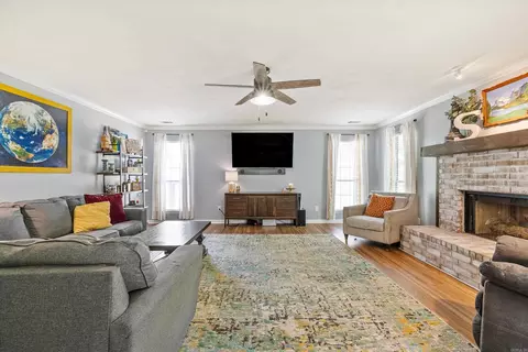 Living - 1015 Lyledale Rd, Benton, AR 72019 photo 4 of 4