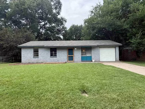25 Collins Rd, Jacksonville, AR 72076