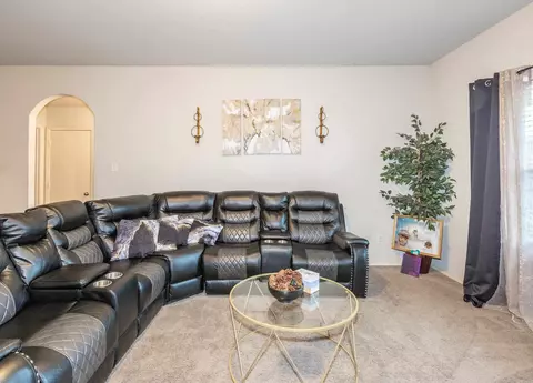 Living - 6081 Saddle Hill Dr, Alexander, AR 72002 photo 3 of 4