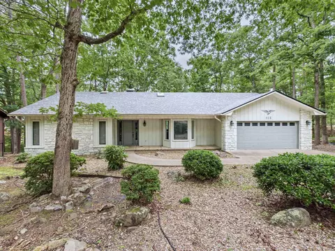 6 Castellon Dr, Hot Springs Village, AR 71909