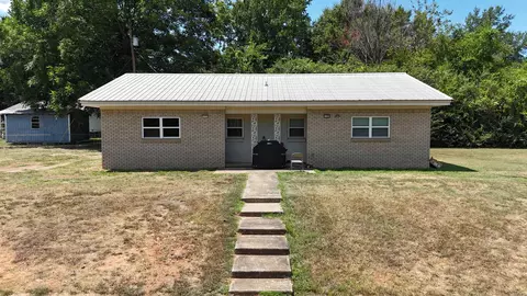 1111 Weiss St, Mena, AR 71953