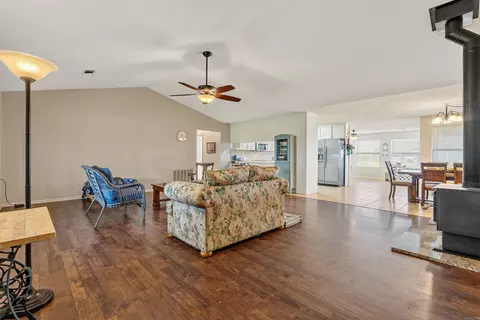 Living - 290 Mountain View St, Bismarck, AR 71929 photo 2 of 2