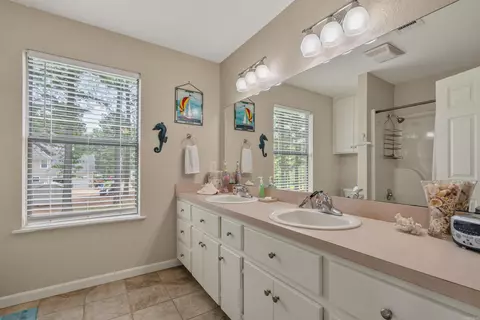 Bath - 290 Mountain View St, Bismarck, AR 71929 photo 1 of 2