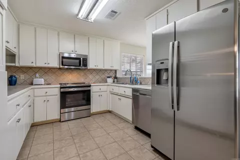 Kitchen - 290 Mountain View St, Bismarck, AR 71929 photo 1 of 2