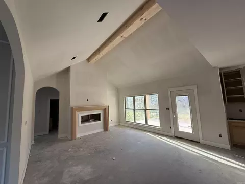 Living - 10 Crescent Cv, Ward, AR 72176 photo 1 of 5