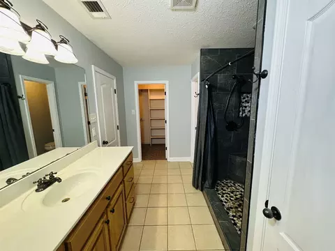 Bath - 106 Martha Jean Ln, Beebe, AR 72012 photo 1 of 6