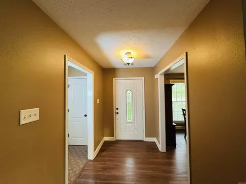 Entry Way - 106 Martha Jean Ln, Beebe, AR 72012 photo 1 of 2
