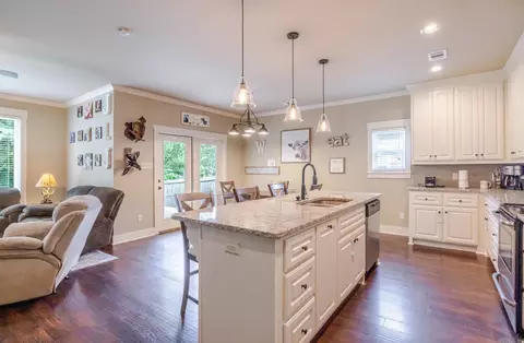 Kitchen - 3171 Haley Ct, Benton, AR 72019 photo 7 of 8