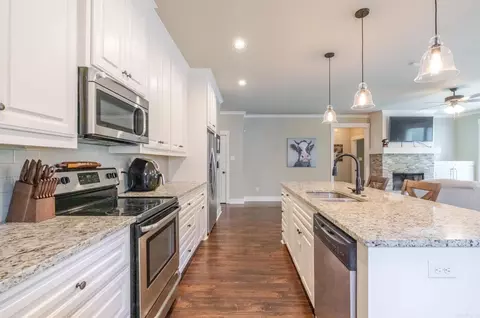 Kitchen - 3171 Haley Ct, Benton, AR 72019 photo 5 of 8