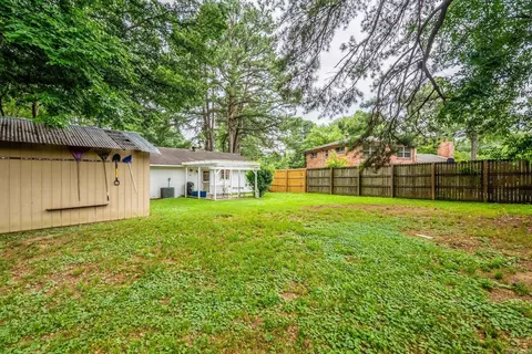 Exterior - 11 Stagecoach Rd, Conway, AR 72034 photo 8 of 10