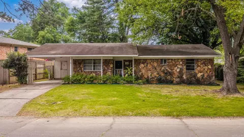 11 Stagecoach Rd, Conway, AR 72034