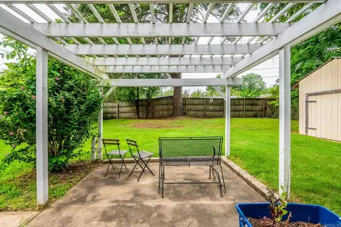 Exterior - 11 Stagecoach Rd, Conway, AR 72034 photo 4 of 10
