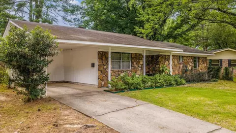 Exterior - 11 Stagecoach Rd, Conway, AR 72034 photo 2 of 10