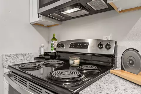 Kitchen - 11 Stagecoach Rd, Conway, AR 72034 photo 4 of 6