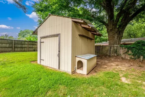 Exterior - 11 Stagecoach Rd, Conway, AR 72034 photo 7 of 10