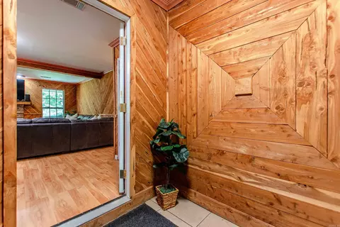 Entry Way - 1914 Yielding Rd, Ward, AR 72176 photo 4 of 6
