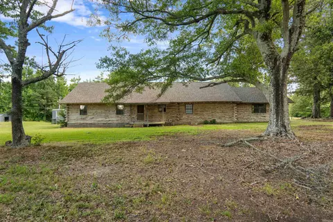 Exterior - 619 Pickthorne Rd, Cabot, AR 72023 photo 2 of 9
