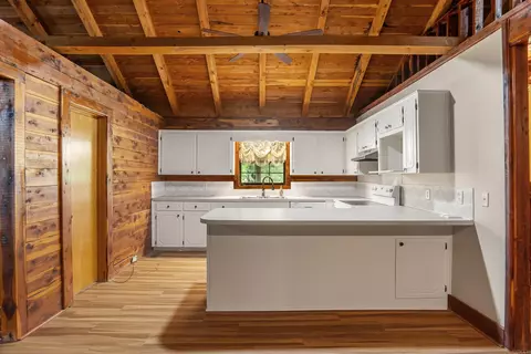 Kitchen - 619 Pickthorne Rd, Cabot, AR 72023 photo 1 of 3