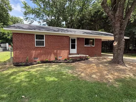 201 Spruce St, Beebe, AR 72012