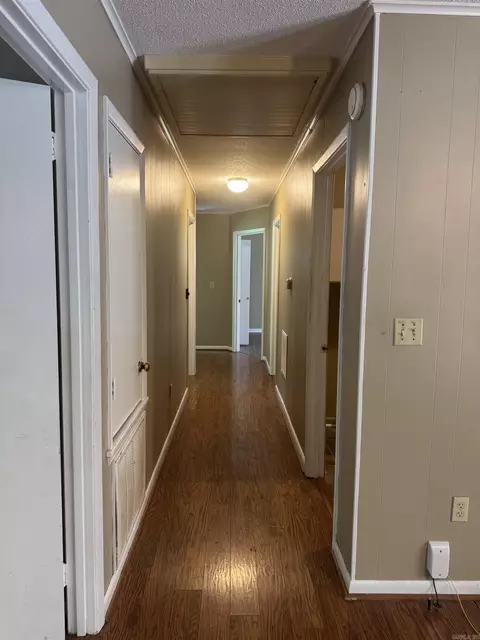 Entry Way - 3267 S Hwy 31, Beebe, AR 72012 photo 2 of 3