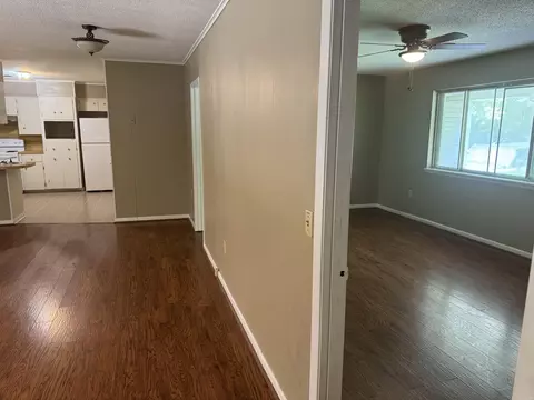 Entry Way - 3267 S Hwy 31, Beebe, AR 72012 photo 1 of 3