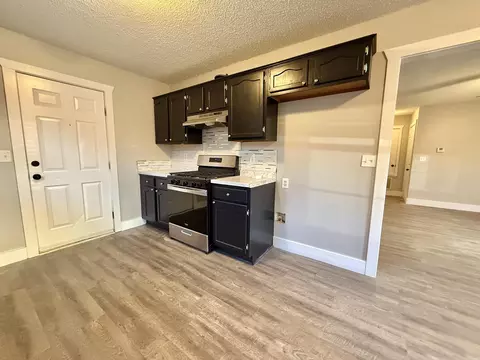 Kitchen - 1815 Watts Rd, Benton, AR 72015 photo 2 of 2